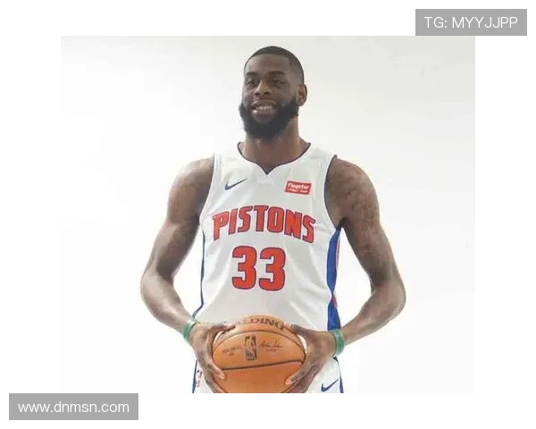 雷霆三巨头2025-26赛季定妆照曝光引发球迷热议